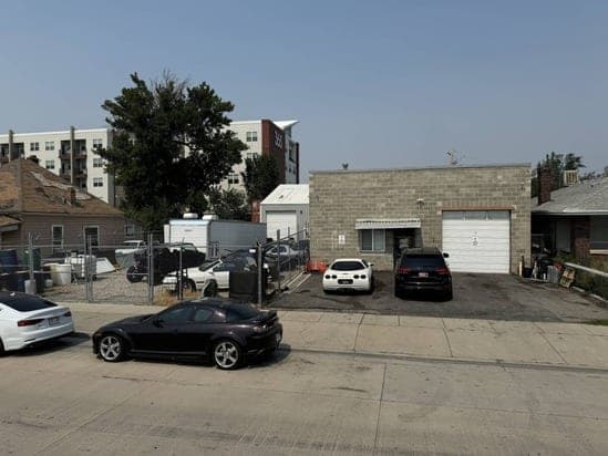 Auto Dealer Shop: 328 W Lucy Ave