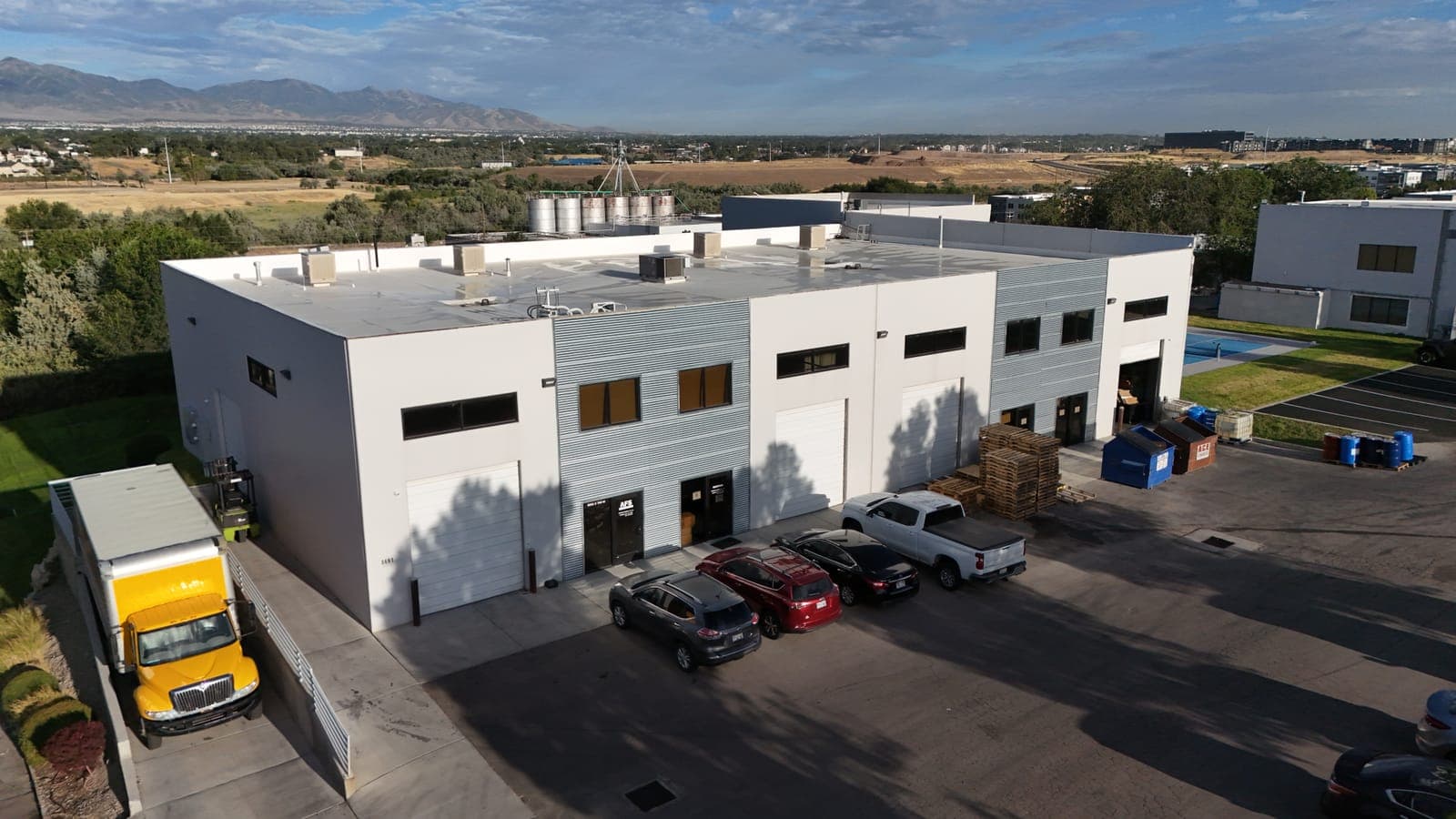 Warehouse for Lease: 8681 S 700 W, Sandy